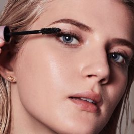 The Best Way to Apply Curling Mascara for Volumized Lashes